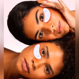 LuminEye undereye LED spa treatment pads with microcurrent Made in Italy